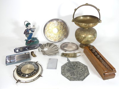 Lot 73 - A collection of metalware to include a novelty...