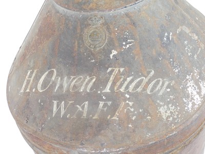 Lot 81 - A 19th century Toleware hat box, bearing a...