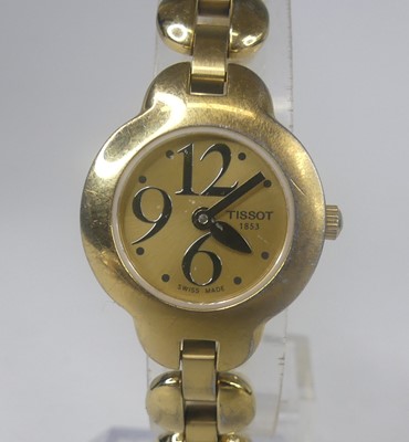 Lot 414 - A Tissot lady's gilt metal cased quartz...
