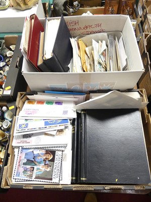 Lot 551 - A collection of first day covers and world...