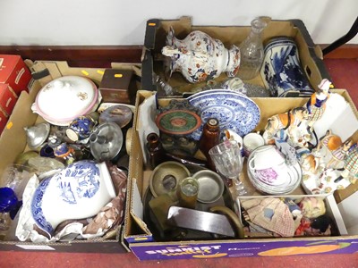 Lot 624 - Three boxes of Victorian and later ceramics:...