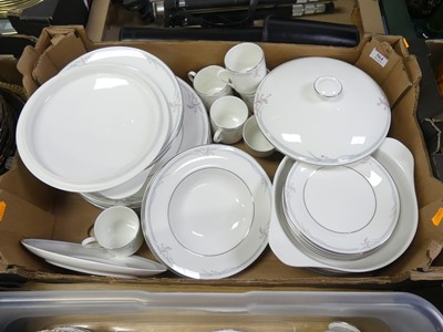 Lot 564 - A collection of Royal Doulton 'Carnation'...