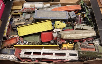 Lot 1507 - A tray of playworn diecast, to include Dinky