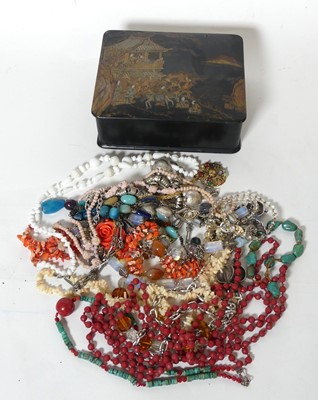 Lot 296 - A collection of costume jewellery to include...