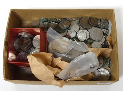 Lot 302 - A collection of Great British coins to include...