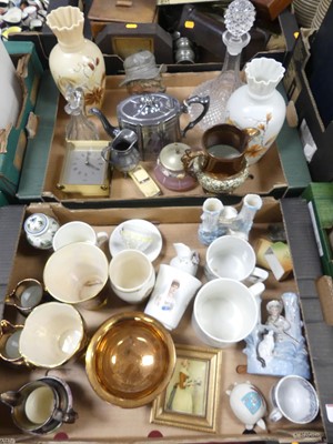 Lot 574 - A collection of ceramics and glass, to include...