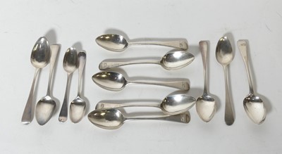 Lot 471 - A set of six George III silver teaspoons, in...