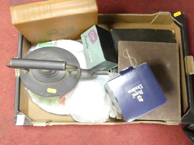 Lot 601 - A box of miscillaneous items to include a...