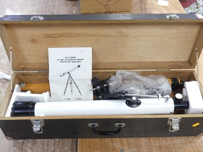 Lot 599 - An Altazimuth 60mm Refractor telescope in...