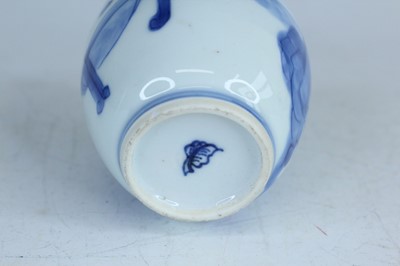 Lot 20 - A pair of Chinese blue and white ‘ladies...