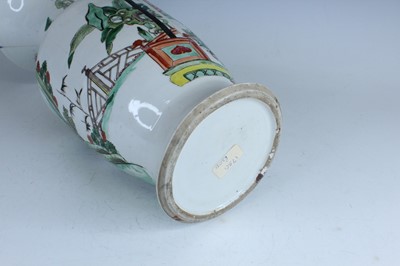 Lot 179 - A Chinese famille verte yenyen vase, Qing...