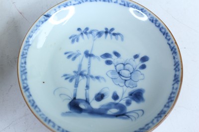 Lot 164 - A pair of Chinese blue and white ‘Nanking...