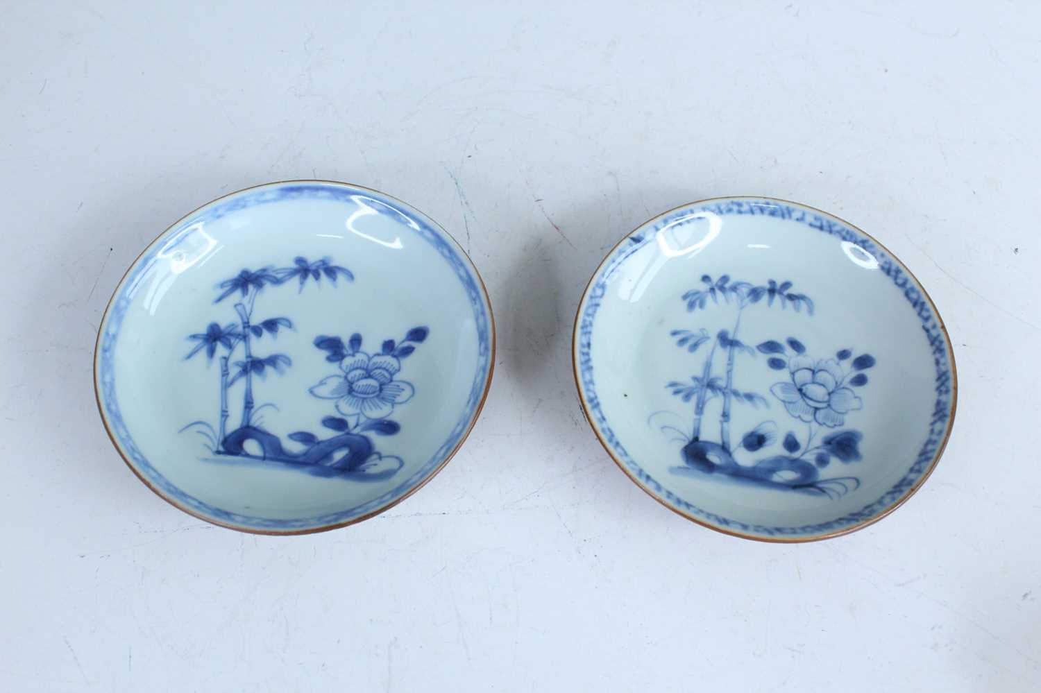 Lot 164 - A pair of Chinese blue and white ‘Nanking...