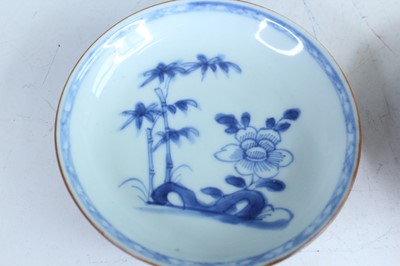 Lot 164 - A pair of Chinese blue and white ‘Nanking...