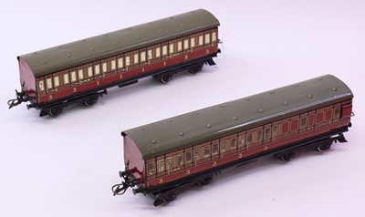 Lot 137 - Two 1935-41 Hornby 0 gauge No.2 passenger...