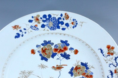 Lot 191 - Two large Chinese export porcelain dishes,...