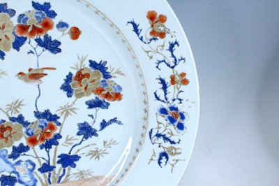 Lot 191 - Two large Chinese export porcelain dishes,...