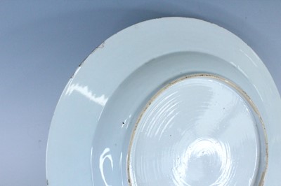 Lot 191 - Two large Chinese export porcelain dishes,...
