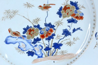Lot 191 - Two large Chinese export porcelain dishes,...