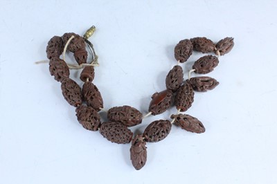 Lot 56 - A group of Chinese and Japanese small objects,...