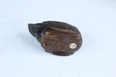 Lot 56 - A group of Chinese and Japanese small objects,...