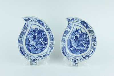Lot 9 - A pair of Chinese blue and white leaf-shaped...
