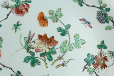 Lot 187 - A pair of Chinese famille rose ‘cricket’...