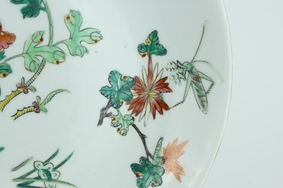 Lot 187 - A pair of Chinese famille rose ‘cricket’...