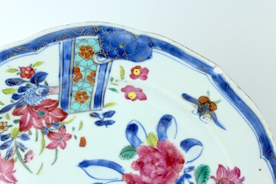 Lot 190 - A pair of Chinese famille rose ‘pseudo tobacco...