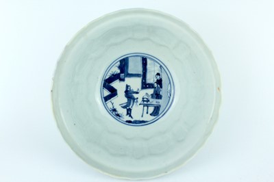 Lot 23 - A pair of Chinese blue and white bowls, Qing...