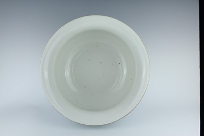 Lot 173 - A large Chinese blue and white fish bowl, 20th...