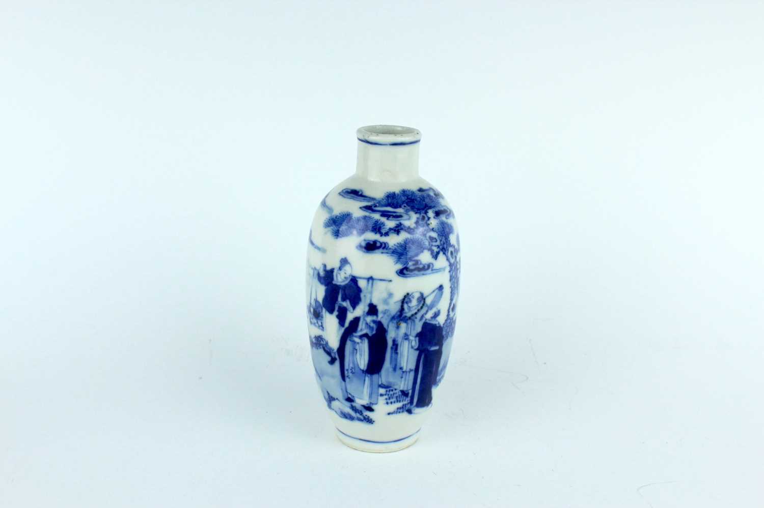 Lot 6 - A small Chinese blue and white bottle vase,...