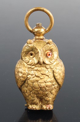 Lot 3272 - A novelty gilt brass sovereign case in the...