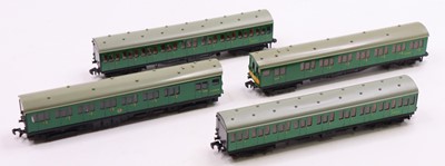 Lot 468 - 2250/4150 Hornby-Dublo 2-rail EMU BR(S) green,...