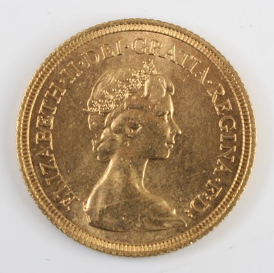 Lot 3317 - Great Britain, 1976 gold full sovereign,...