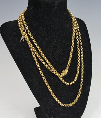 Lot 2623 - A yellow metal textured rounded belcher link...