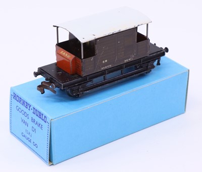 Lot 484 - A Hornby Dublo post-war D1 Southern brake van,...