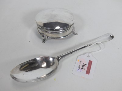 Lot 204 - An 18th century silver tablespoon in the...