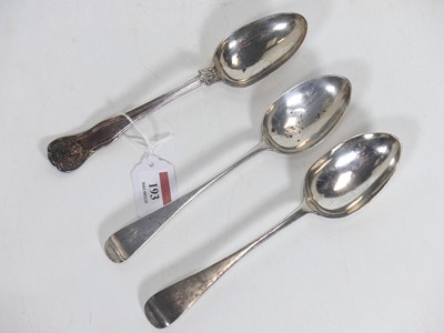 Lot 193 - A George III silver serving spoon in the Kings...