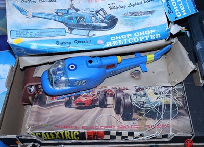 Lot 1509 - A collection of Scalextric and other juvenalia,...