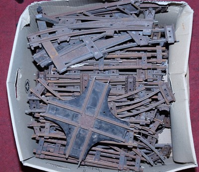 Lot 1520 - A collection of unboxed Hornby O gauge...