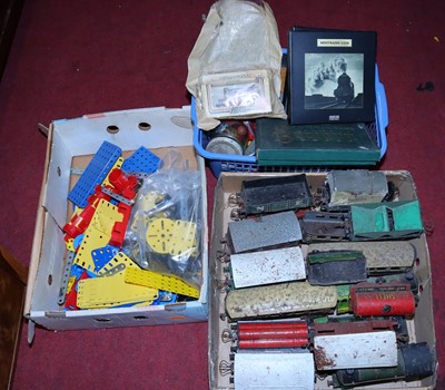 Lot 1521 - A collection of various Hornby O gauge locos,...