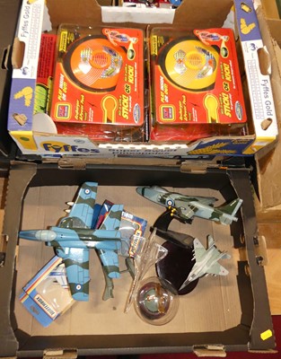 Lot 1552 - A collection of various diecast and plastic...