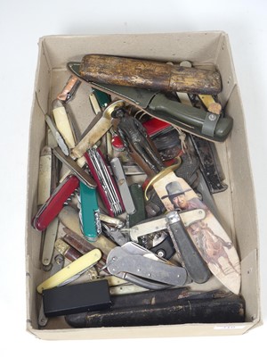 Lot 310 - An early 20th century fruit knife, having...