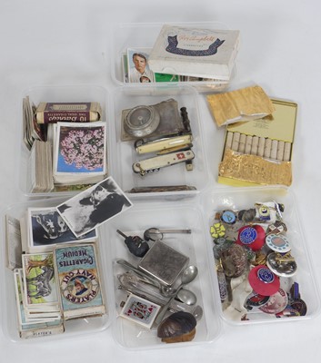 Lot 313 - A collection of miscellaneous items, to...