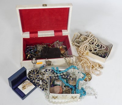 Lot 318 - A simulated leather clad jewellery box and...