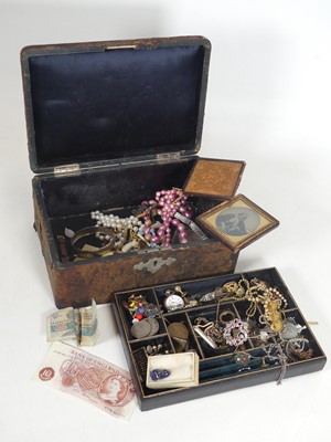 Lot 320 - A jewellery box and contents, to include...