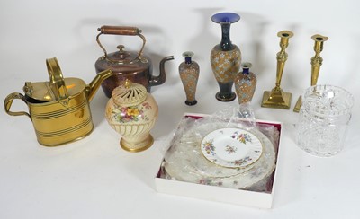 Lot 152 - A collection of items to include Royal...