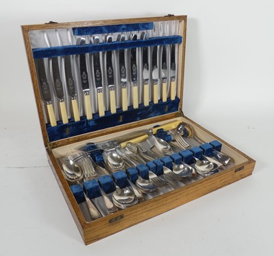 Lot 164 - An oak cased canteen containing various...