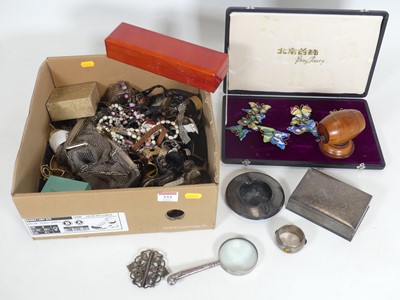 Lot 333 - A collection of miscellaneous items to include...